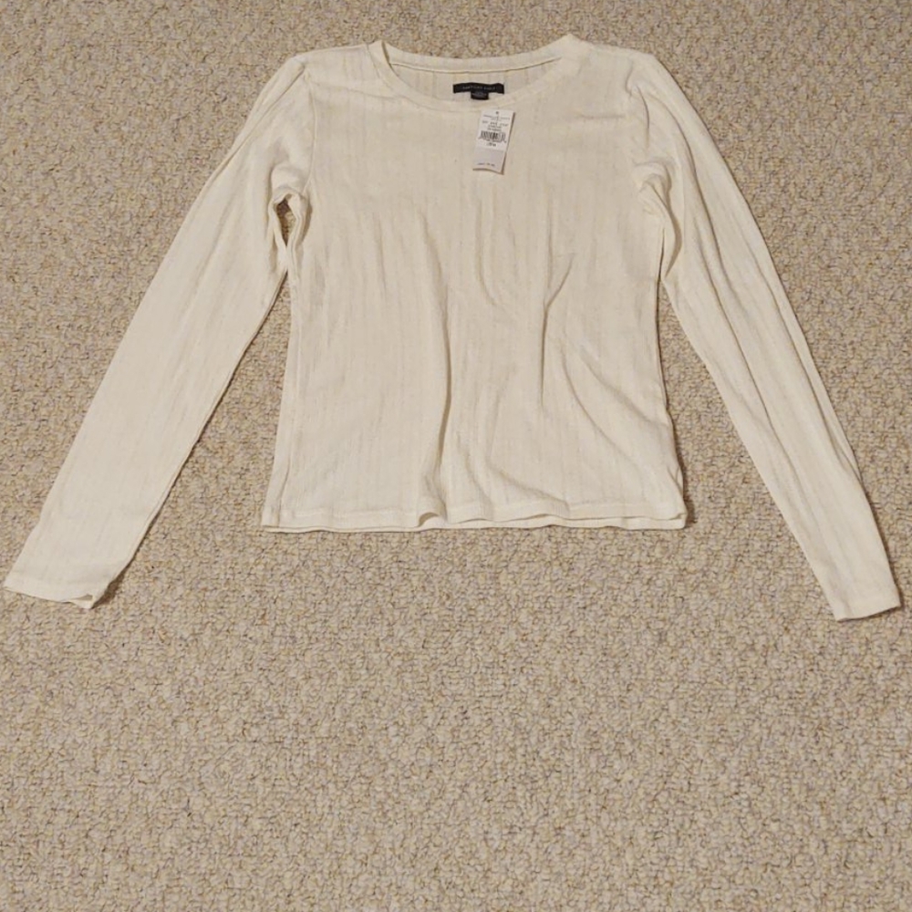 AEO cream long sleeve tee size m
